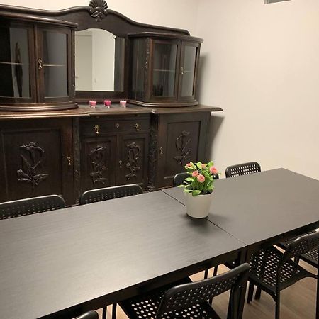 Central Private Rooms In Popular Neighborhood! Keulen Buitenkant foto