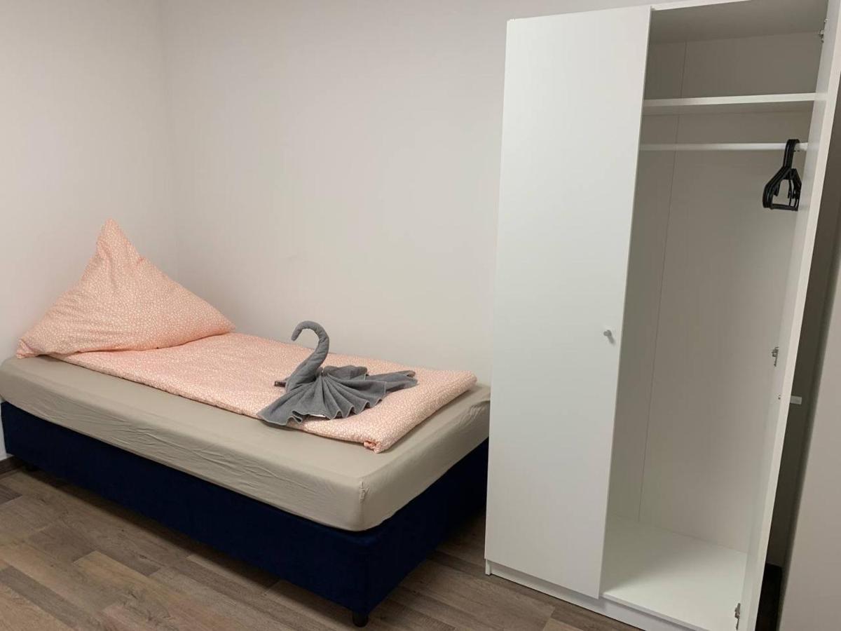 Central Private Rooms In Popular Neighborhood! Keulen Buitenkant foto
