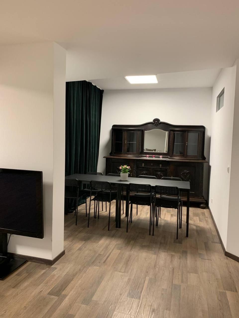 Central Private Rooms In Popular Neighborhood! Keulen Buitenkant foto