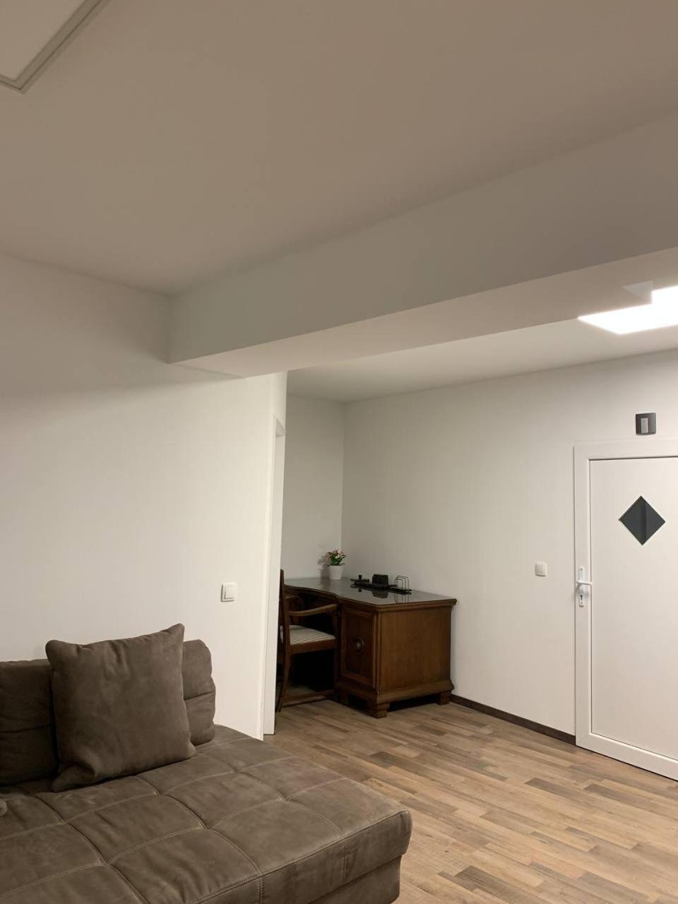 Central Private Rooms In Popular Neighborhood! Keulen Buitenkant foto