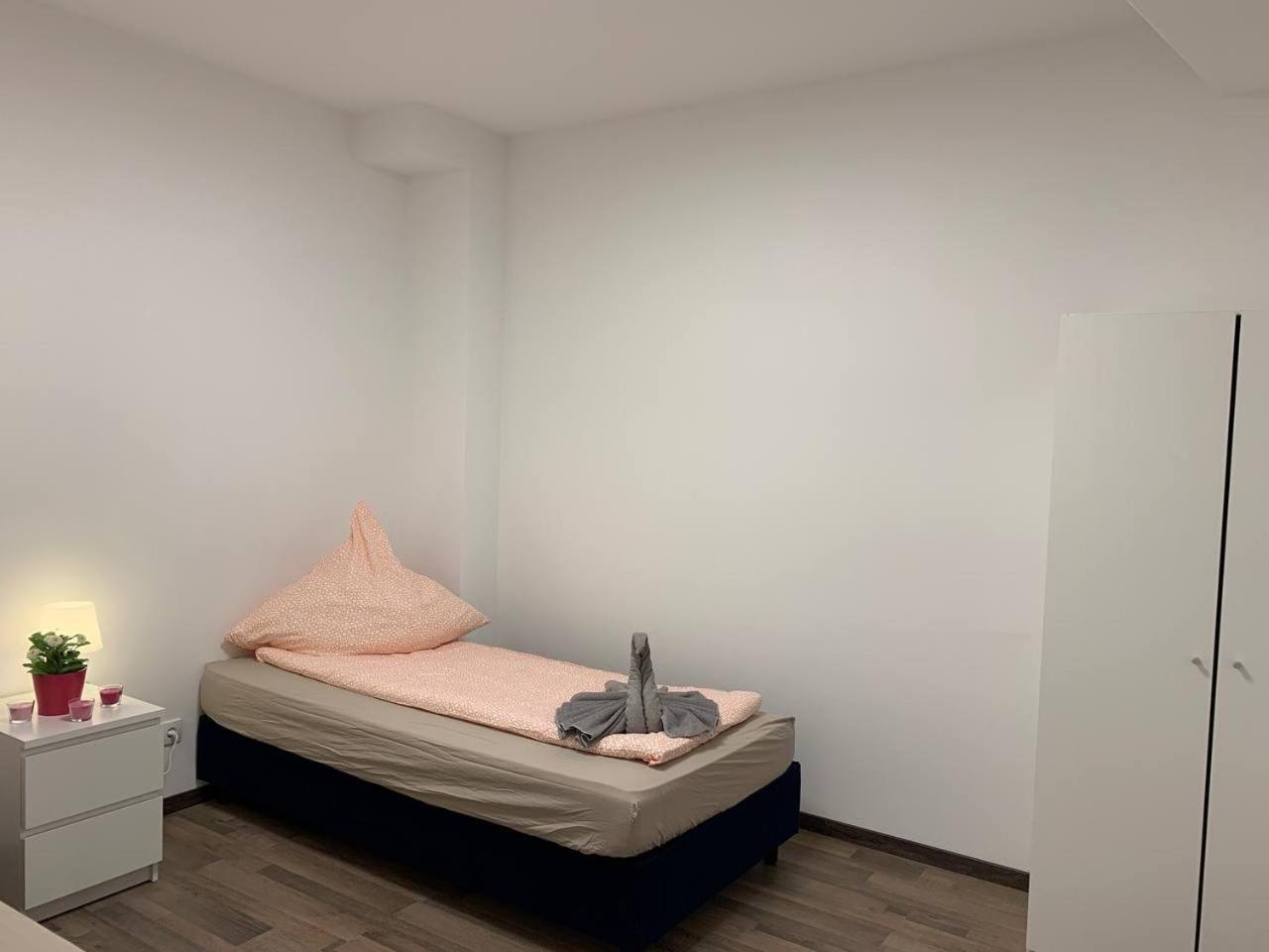 Central Private Rooms In Popular Neighborhood! Keulen Buitenkant foto