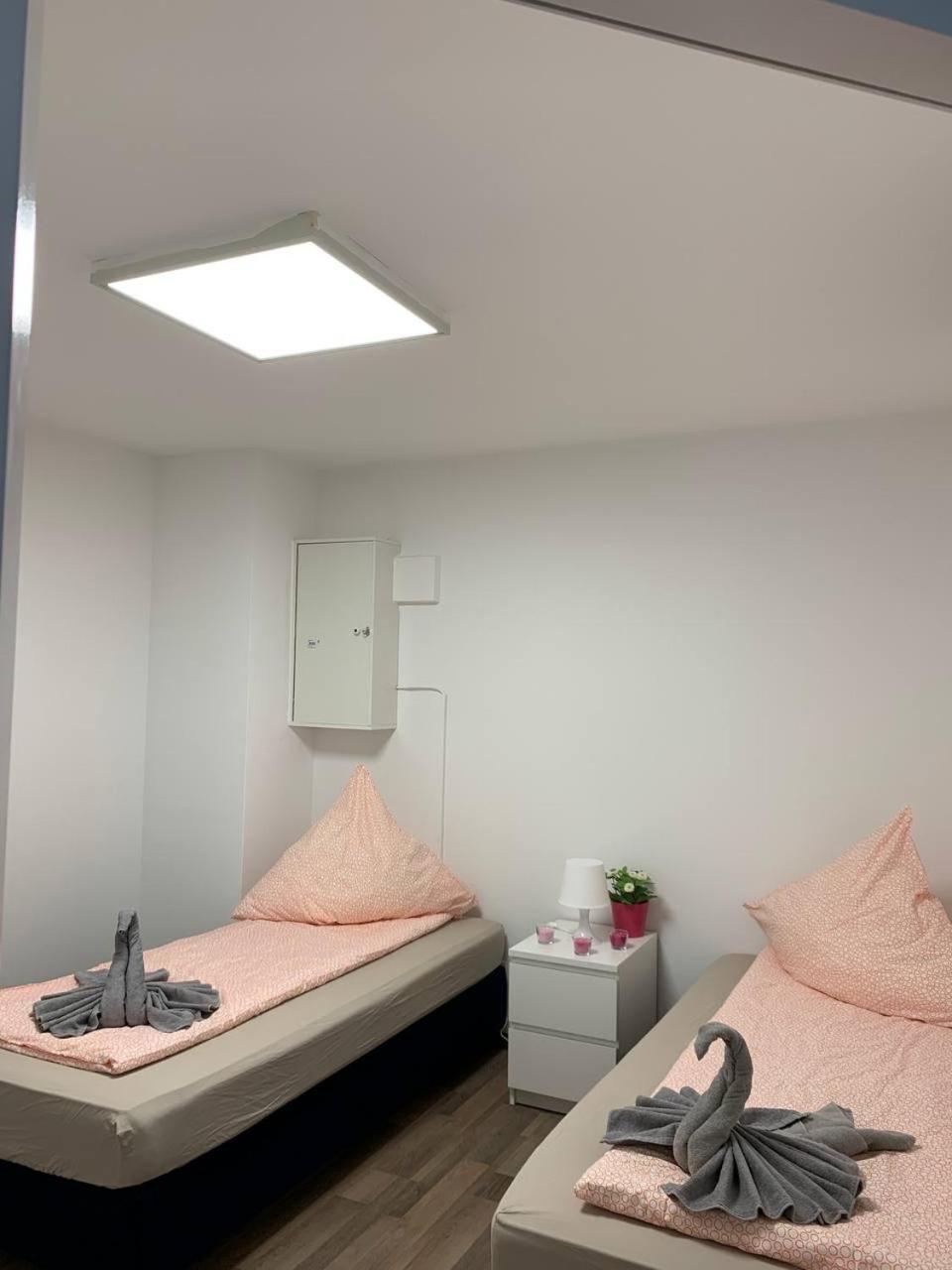 Central Private Rooms In Popular Neighborhood! Keulen Buitenkant foto